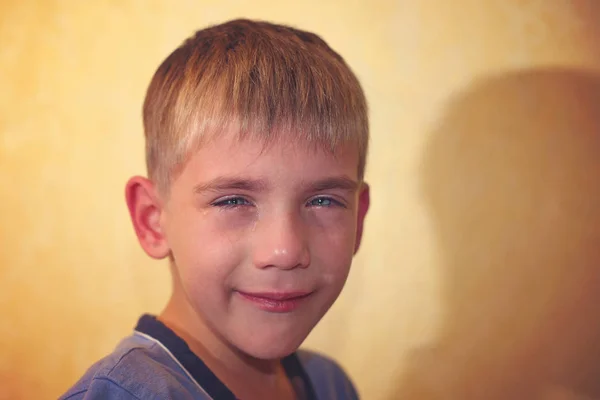 Enfant Colère Triste Malheureux Crier Pleurer Problème Enfant Avec Tête — Photo