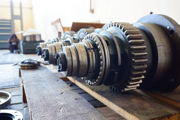 Máquina Metalurgia Com Uma Caixa Aberta Está Pronta Para Manutenção — Fotografia de Stock