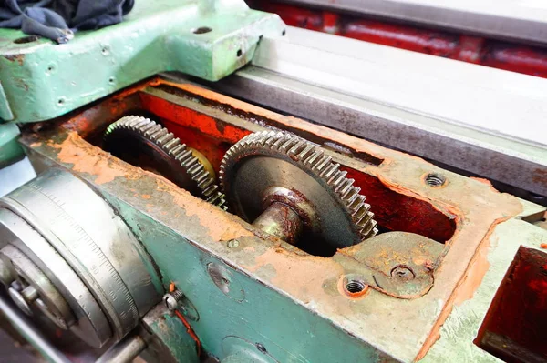 Máquina Metalurgia Com Uma Caixa Aberta Está Pronta Para Manutenção — Fotografia de Stock