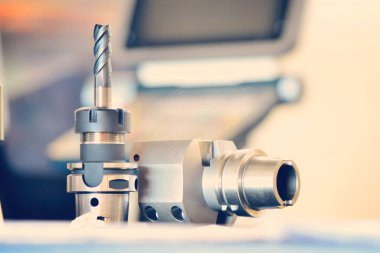 Kesici, değirmen ve lehimleme metal Frezeleme makineleri Cnc işleme donatımı.