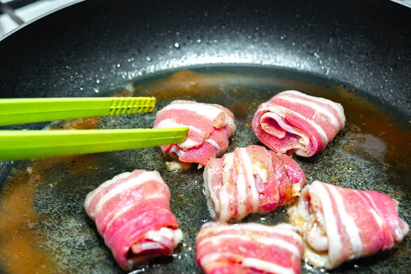 Raw Rolls Bacon Fried Pan Cooking Junk Fatty Foods — Stock Photo, Image