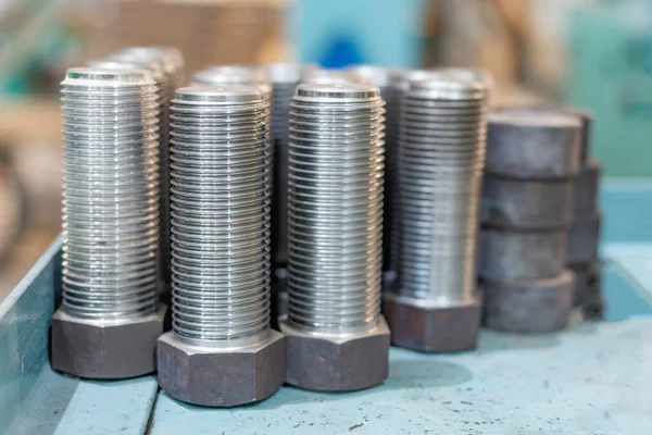 Schrauben Der Zahnstange Nach Dem Einschalten Der Maschine Schraube Aus — Stockfoto