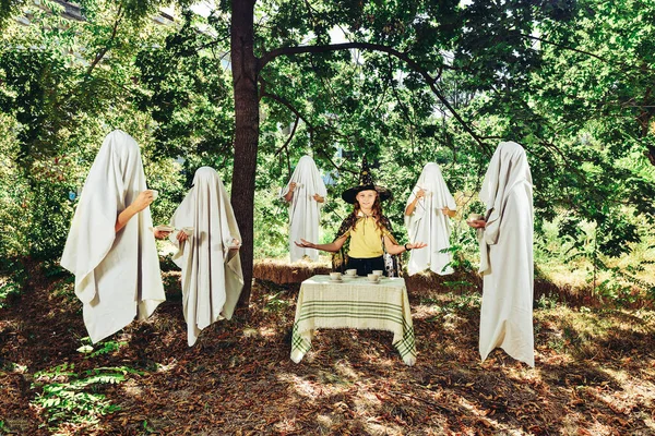 Young Witch Invited Her Her Halloween Ghost Party — Stock Photo, Image