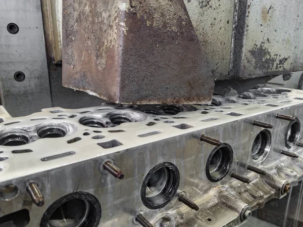 Grinding Head Six Cylinder Engine Surface Grinder Internal Combustion Engine — Stock Photo, Image
