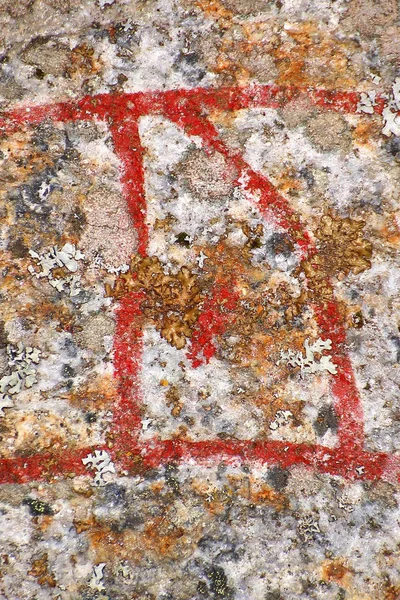 Feche a runa escandinava Ur de um antigo runestone — Fotografia de Stock