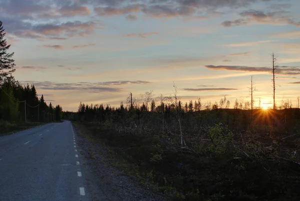 Hoog dynamisch bereik beeld van zonsondergang in Zweden — Stockfoto