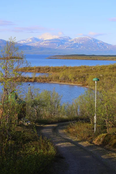 Blick auf abisko und tornetrask in schweden — Stockfoto