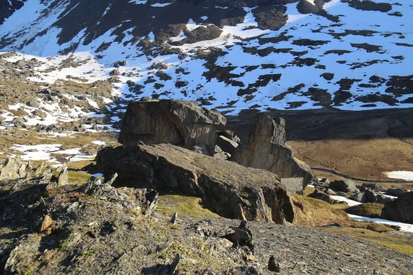 Formaciones rocosas en el valle Karkevagge en el norte de Suecia — Foto de Stock