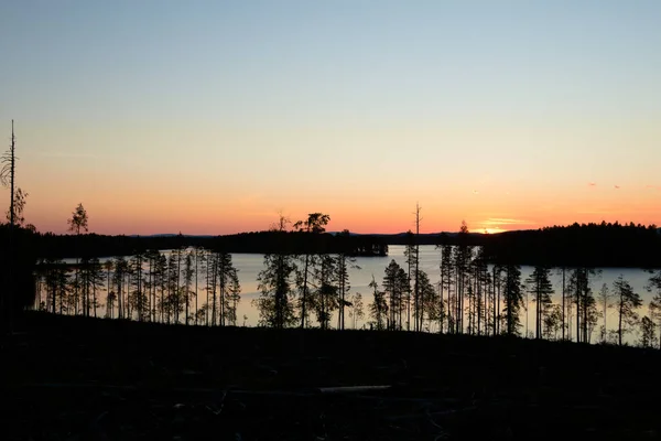 Noche Verano Sobre Lago Menstrask Vasterbotten Suecia —  Fotos de Stock