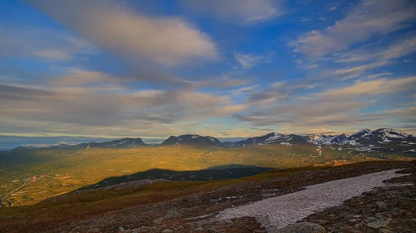 Влітку Горі Нуолья Гора Скидає Тінь Долину Абіско — стокове фото