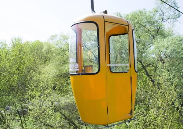 Cableway in the city park. — Stock Photo, Image