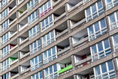 Düz konut bloğu, Doğu Londra'da Balfron Kulesi
