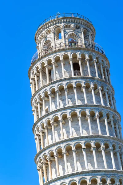 Eğik Pisa Kulesi, İtalya
