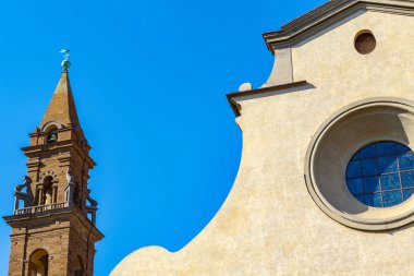 Santo Spirito 'nun dışı, Oltrarno Quar' da bir kilise.