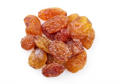 Beyaz zemin üzerine kuru üzüm. Kuru üzüm.