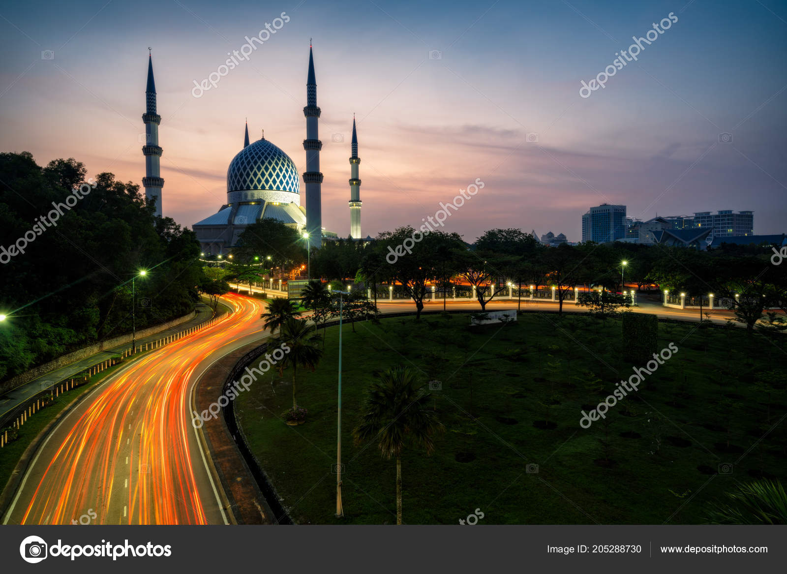 Masjid Shah Alam Stock Photos Royalty Free Masjid Shah Alam Images Depositphotos