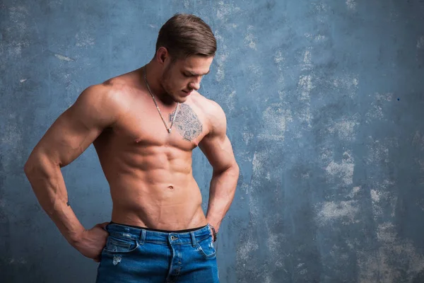 Sexy Muskulöse Männliche Modell Studio Junge Buddybuilder Passen Starke Sportliche — Stockfoto