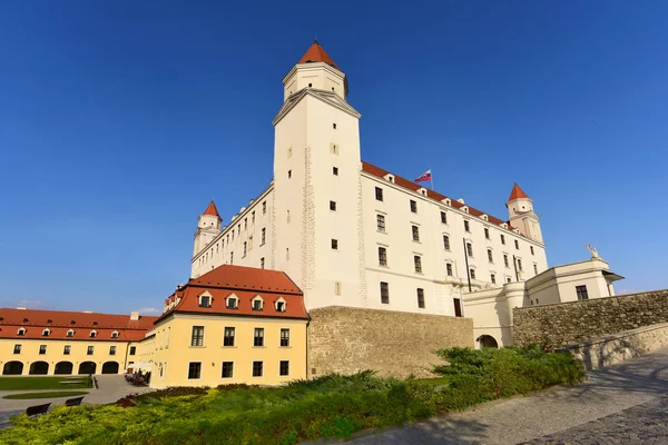 Bratislavsk hrad kalesi geç Gotik tarzda inşa edilmiştir. Bratislava. Slovakya. Orta Avrupa.