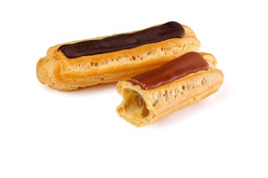 Beyaz arka planda izole edilmiş ekler. Lezzetli Fransız tatlısı. Tatlı tatlı. Tam alan derinliği.