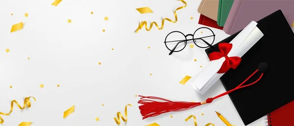 Banner vectorial de graduación. Fondo Felicitaciones graduados con objetos vistos desde arriba sombrero con papel de grado, libros, cuaderno y lápiz, gafas, confeti de oro, cintas y estrellas . — Archivo Imágenes Vectoriales