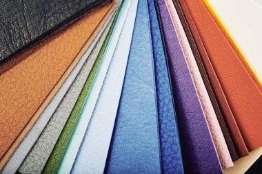 siyah arka plan üzerine baskı kitap için deri boşluklar