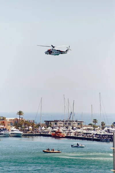 España Denia Abril 2018 Formación Salvadores Mar Puerto Con Ayuda Fotos De Stock Sin Royalties Gratis