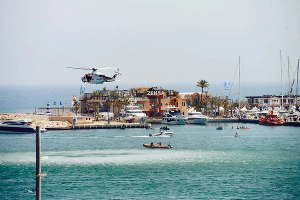 España Denia Abril 2018 Formación Salvadores Mar Puerto Con Ayuda Fotos De Stock Sin Royalties Gratis