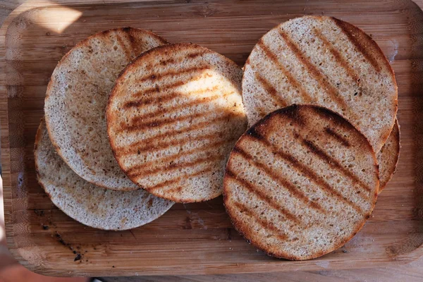 Felső Szöge Burger Zsemle Főtt Grill Szabadban Élelmiszer Készítmény Tintahal — Stock Fotó