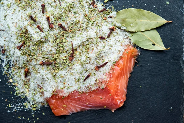 Close Delicious Portion Fresh Salted Salmon Fillet Aromatic Herbs Spices — Stock Photo, Image