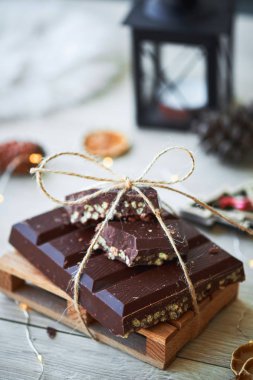 Cllose-up tipik İspanyol Noel çikolata turron veya Nuga tatlı. Yeni yıl ve Tatil Sezon.