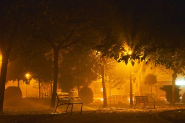 İspanya Denia 06 th Aralık 2018 gece fotoğraf Denia sokaklarda sis