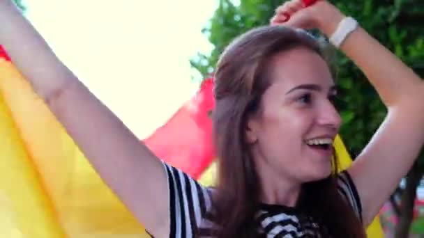 스페인 국기와 스페인에 응원의 슬로우 경기에서 — 비디오
