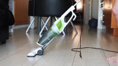 Toz vakum çanta içinde hareket