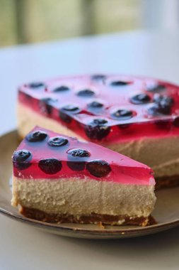 Bir tabakta cheesecake yakın çekim