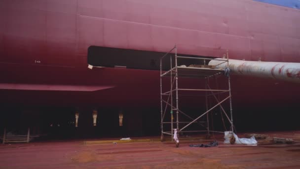 Ship on drydock during renovation — Stock Video