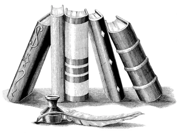 Quill'in kalem ve mürekkep düğmesini el oyma illüstrasyon çizimi ile Vintage kitap