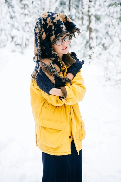 Portret Van Mooie Vrouw Brillen Winter — Stockfoto