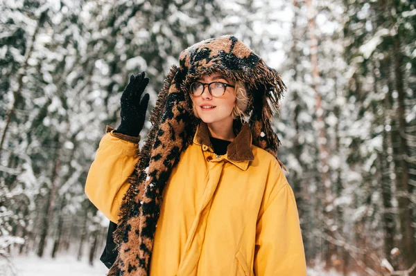 Retrato Mulher Bonita Óculos Inverno — Fotografia de Stock