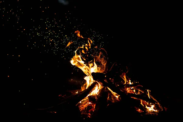 Close View Burning Campfire Dark Abstract Background — Stock Photo, Image