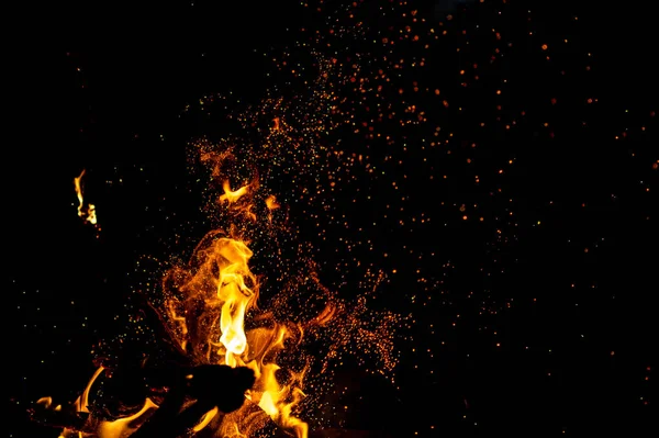 Close View Burning Campfire Dark Abstract Background — Stock Photo, Image