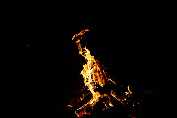 Close View Burning Campfire Dark Abstract Background — Stock Photo, Image