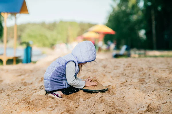 Little Adorable Girl Building Sand Castle Beach — Stock Photo, Image