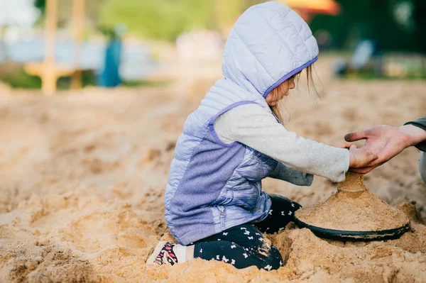 Partial View Father Little Daughter Building Sand Castle Beach — Stock Photo, Image