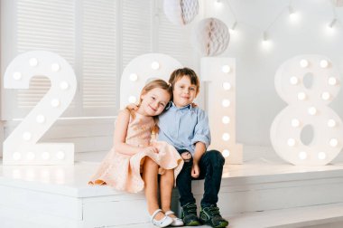 çok güzel bir şekilde dekore edilmiş Noel ve yeni yıl stüdyo çocuklarda