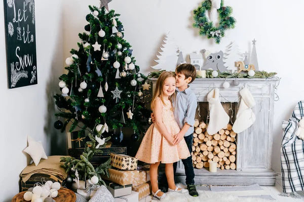 Caucasian Little Kids Decorated Christmas Studio — Stock Photo, Image
