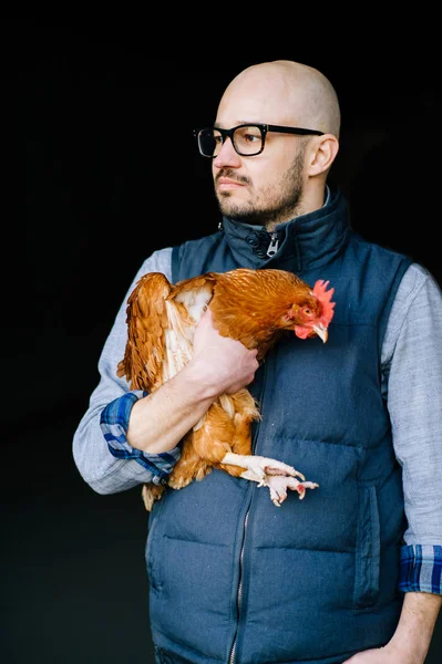 Joven Gafas Con Pollo Las Manos — Foto de Stock