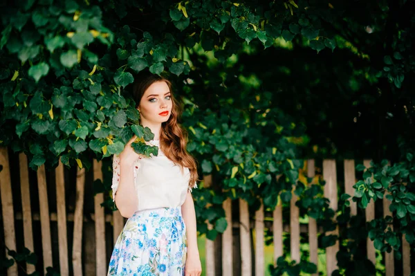 Young Attractive Woman Retro Style Clothing Summer Day — Stock Photo, Image