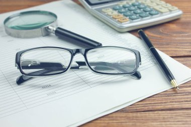 Sayılar ve hesaplamalar ile muhasebe mali rapor