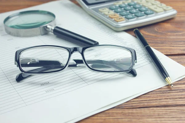 Sayılar ve hesaplamalar ile muhasebe mali rapor