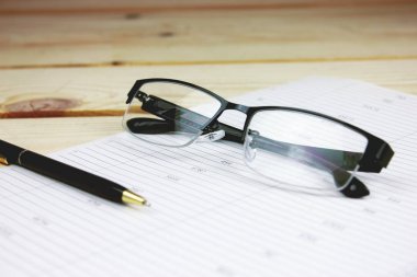 Masaüstü üzerindeki iş kavramı belgeler